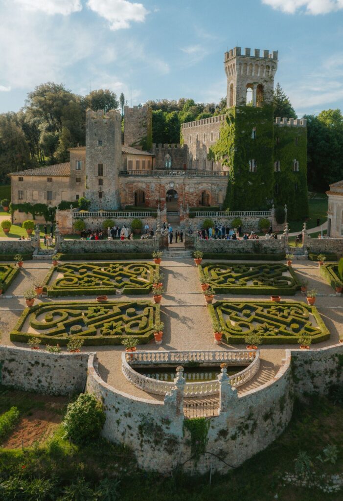 Paula and Giuseppe’s wedding at Castello di Celsa, Siena, Tuscany