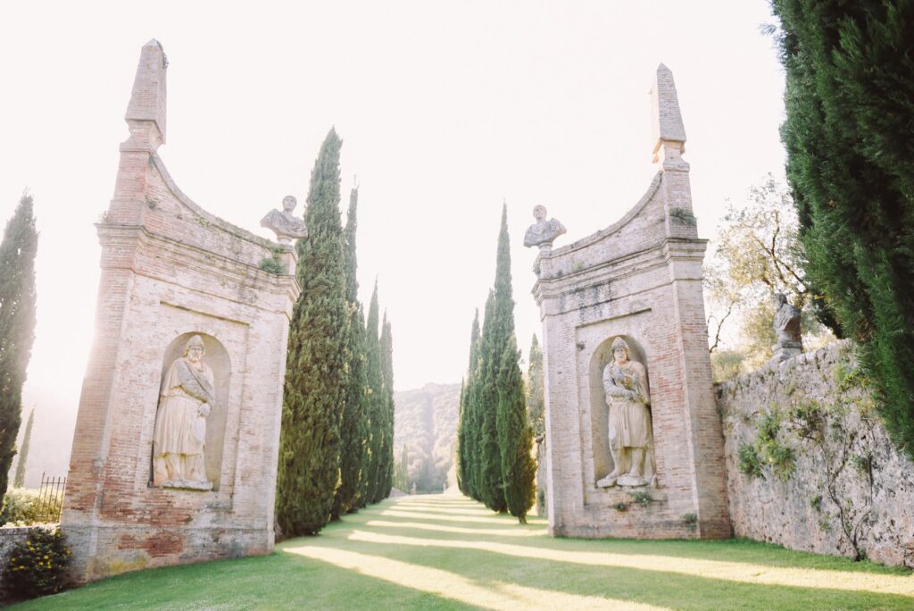 Robyn and Patrick’s wedding at Villa Cetinale, Siena, Tuscany